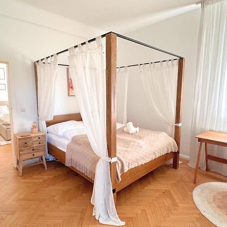 Cozy Apartment In Quiet Location, Fast Train Station 100M Away, Contactless Check-In Вена Экстерьер фото