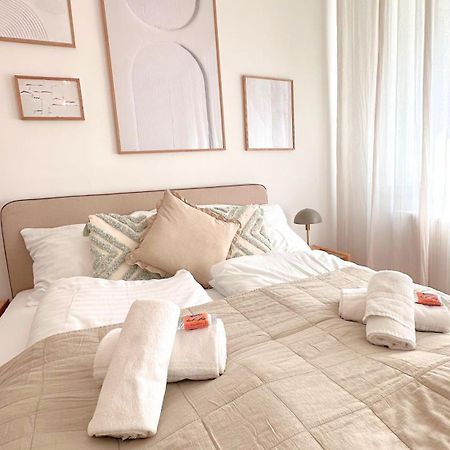 Cozy Apartment In Quiet Location, Fast Train Station 100M Away, Contactless Check-In Вена Экстерьер фото